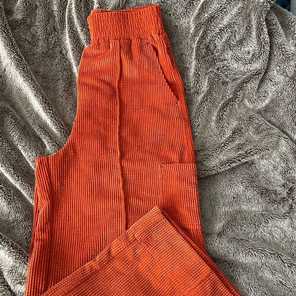 Wide leg Pants